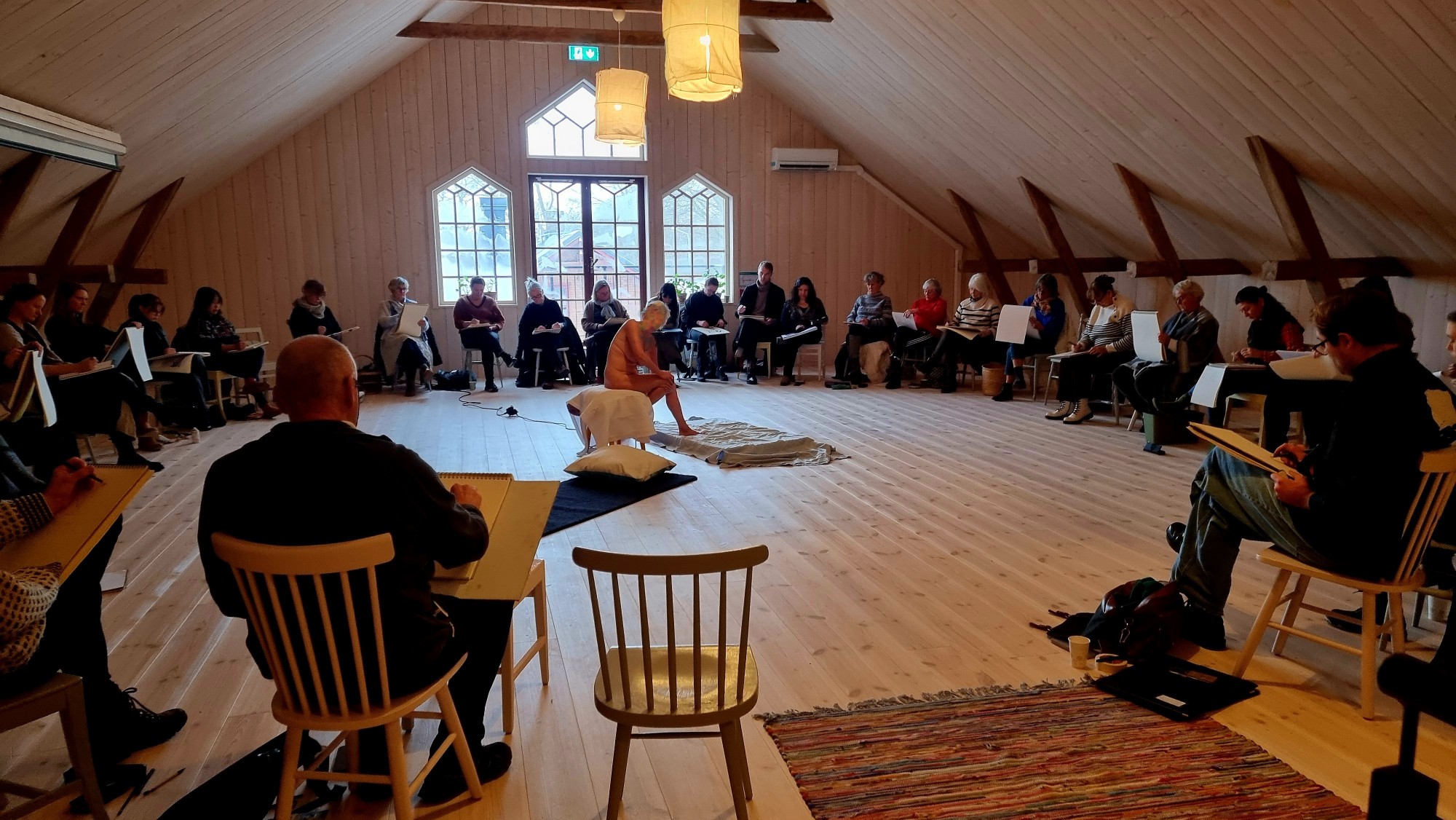 Läs mer om artikeln Fin atmosfär med kroki